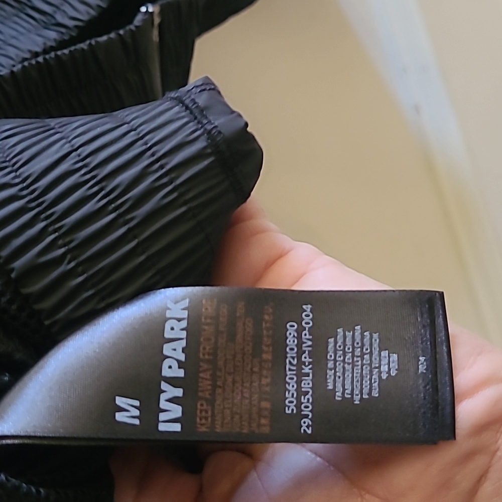 Ivy Park Technical Bomber Zip Jacket Black M Windbreaker Athletic Performance - Picture 8 of 9